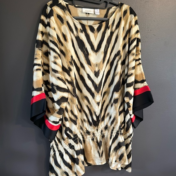 Chic! Chico’s Dolman Animal print cinch waist top - Sz 3 - Picture 1 of 3